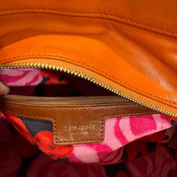 Kate Spade Two-Tone Red and Orange leather Tote some wear see pics . Gorgerous - Picture 7 of 11